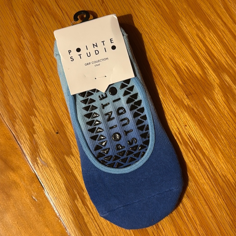 Pointe Studio Grip Collection Strap Socks